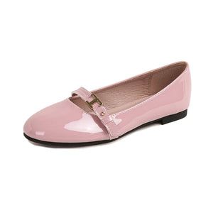 TAOMENGSI Women's Round-Toe Patent Strap Commuter Flats front angle view