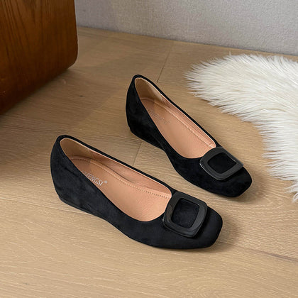 TAOMENGSI Women's Round-Toe Buckle Suede Flats product detail view