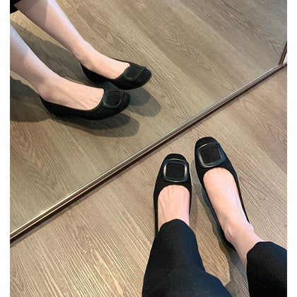 TAOMENGSI Women's Round-Toe Buckle Suede Flats side angle view