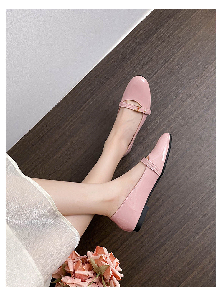 Damen-Pendler-Ballerinas mit runder Spitze und Lackriemen Detailbild 5