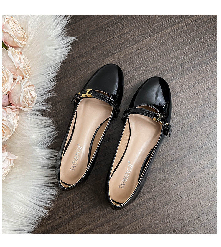 Damen-Pendler-Ballerinas mit runder Spitze und Lackriemen Detailbild 16